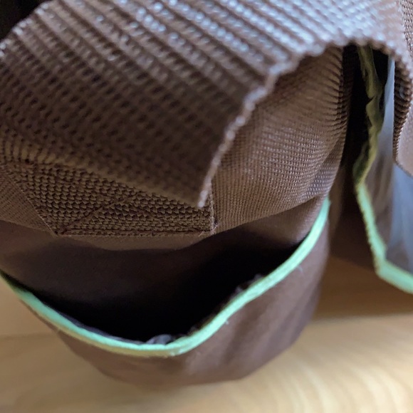 GRACO diaper bag - crossbody/over the shoulder - Picture 11 of 13
